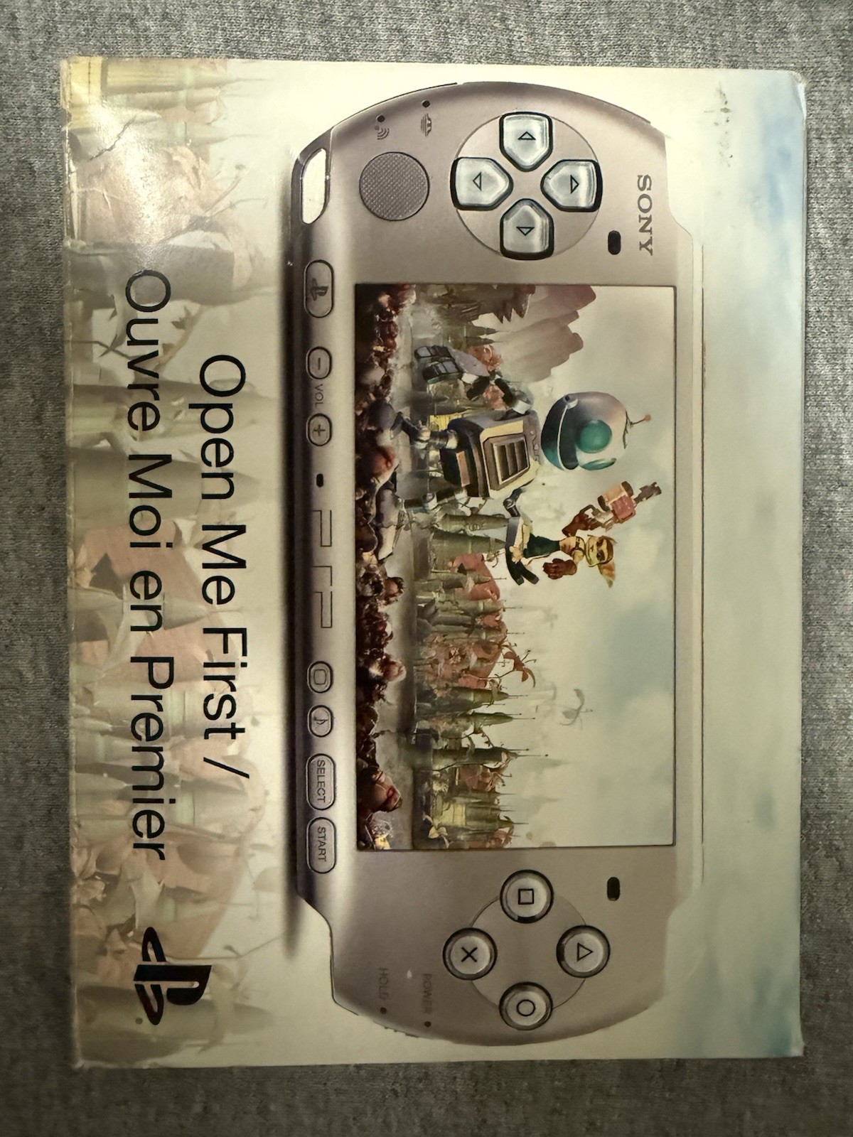 Sony PSP-3000 Silver Ratchet & Clank Size Matters Entertainment Pack Wi-Fi 1GB