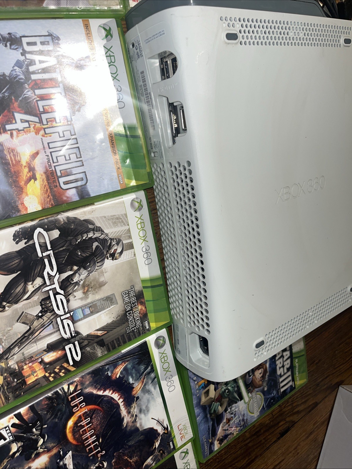 Xbox 360 60gb White Console bundle w/ games & Cords