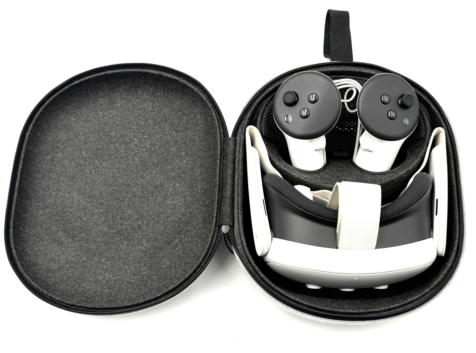 Meta Quest 3 Breakthrough Mixed Reality – 512GB – White w/ Case
