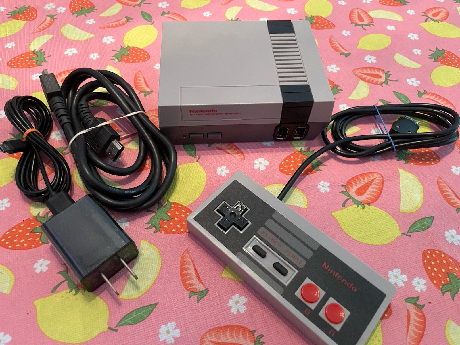 Nintendo Entertainment System 512MB NES Classic Edition Console – White/Gray