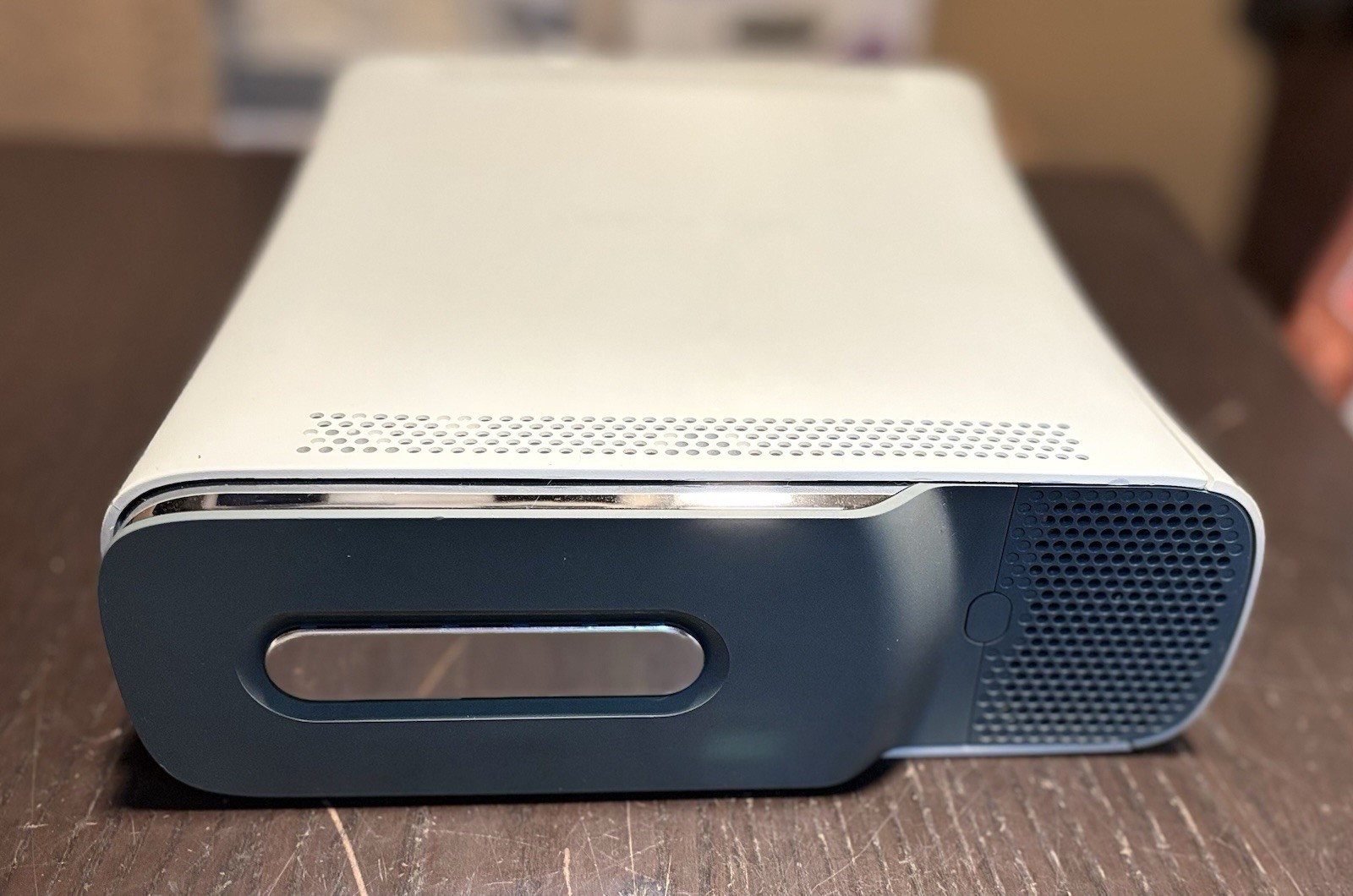 Microsoft Xbox 360 Pro White 20GB Outstanding Clean Condition With 6 Great Games