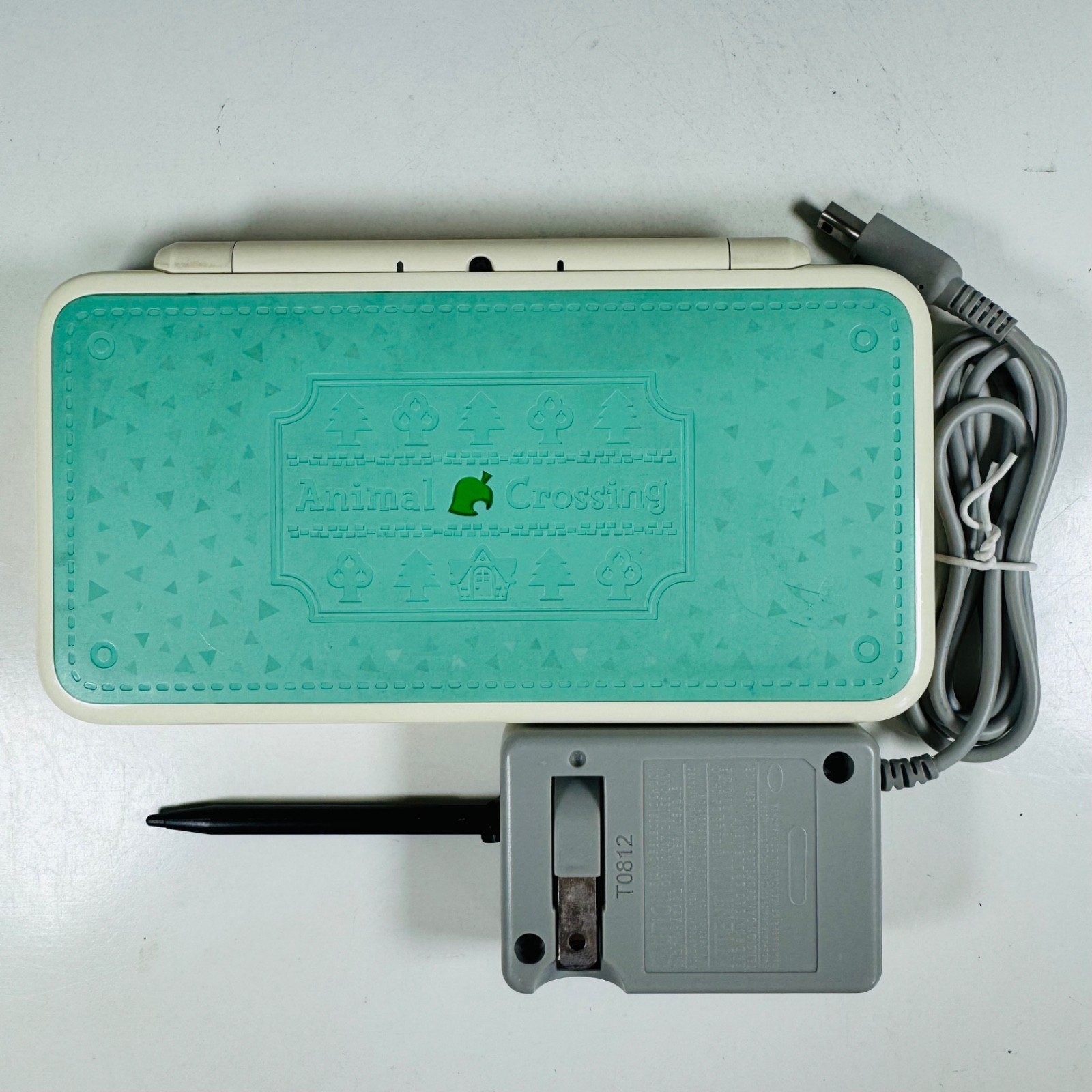 New Nintendo 2DS XL LL Animal Crossing Console w/ Accessories – USA Seller