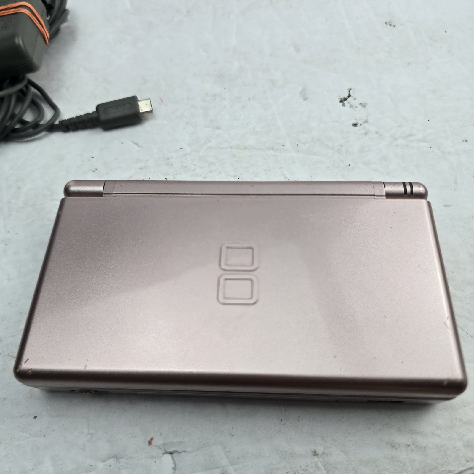 Nintendo DS Lite Metallic Rose Pink Handheld System W/ Charger