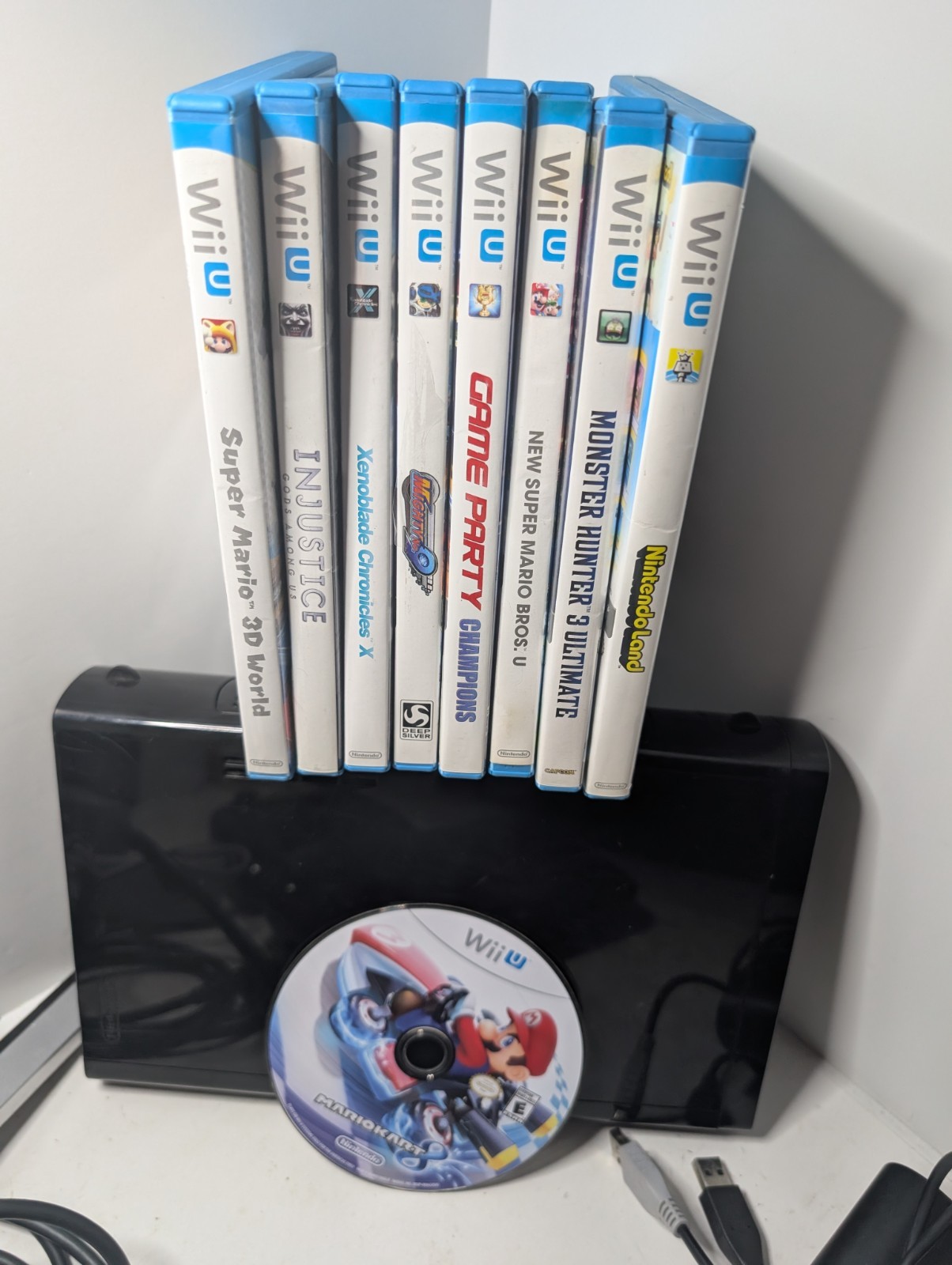 Nintendo Wii U 32gb Black Ultimate Bundle Accessories + Games