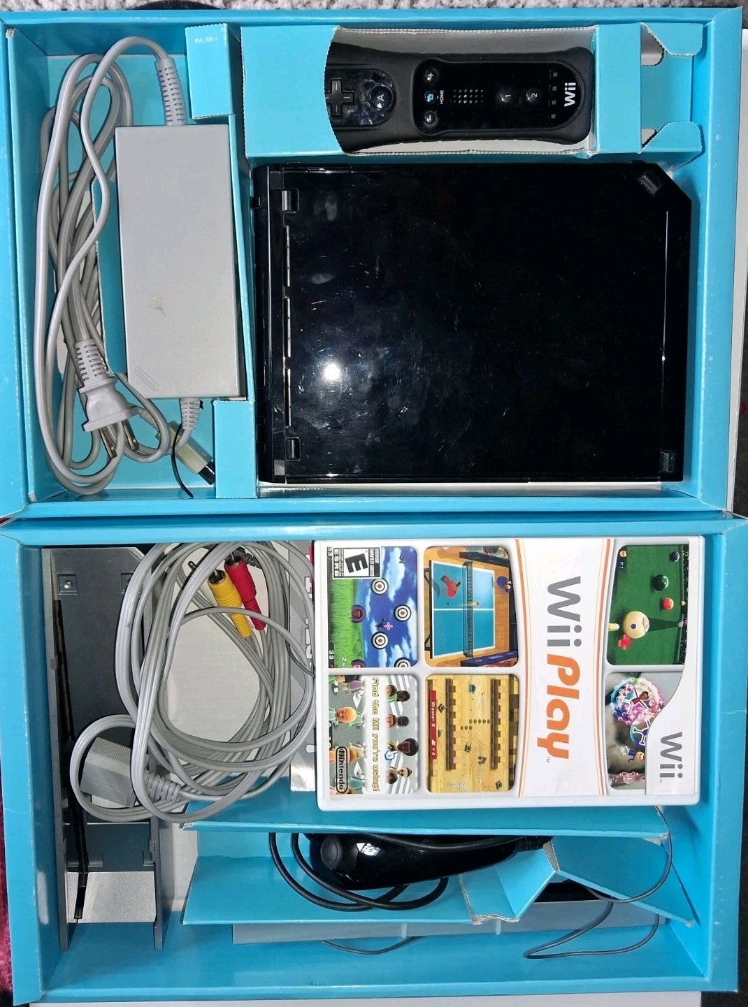 Nintendo Wii Black Console RVL-001 Wii In Box W Wii Play Party And Dog Island