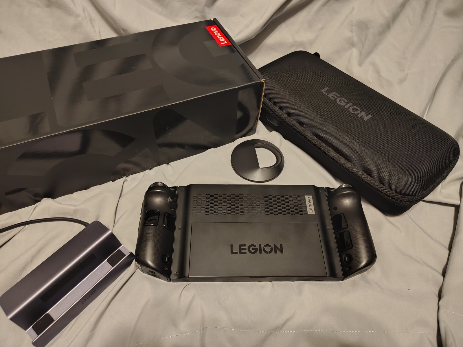 Lenovo Legion Go 8.8″ 144Hz Handheld Gaming PC AMD Z1 Extreme, 16GB RAM, 2TB SSD