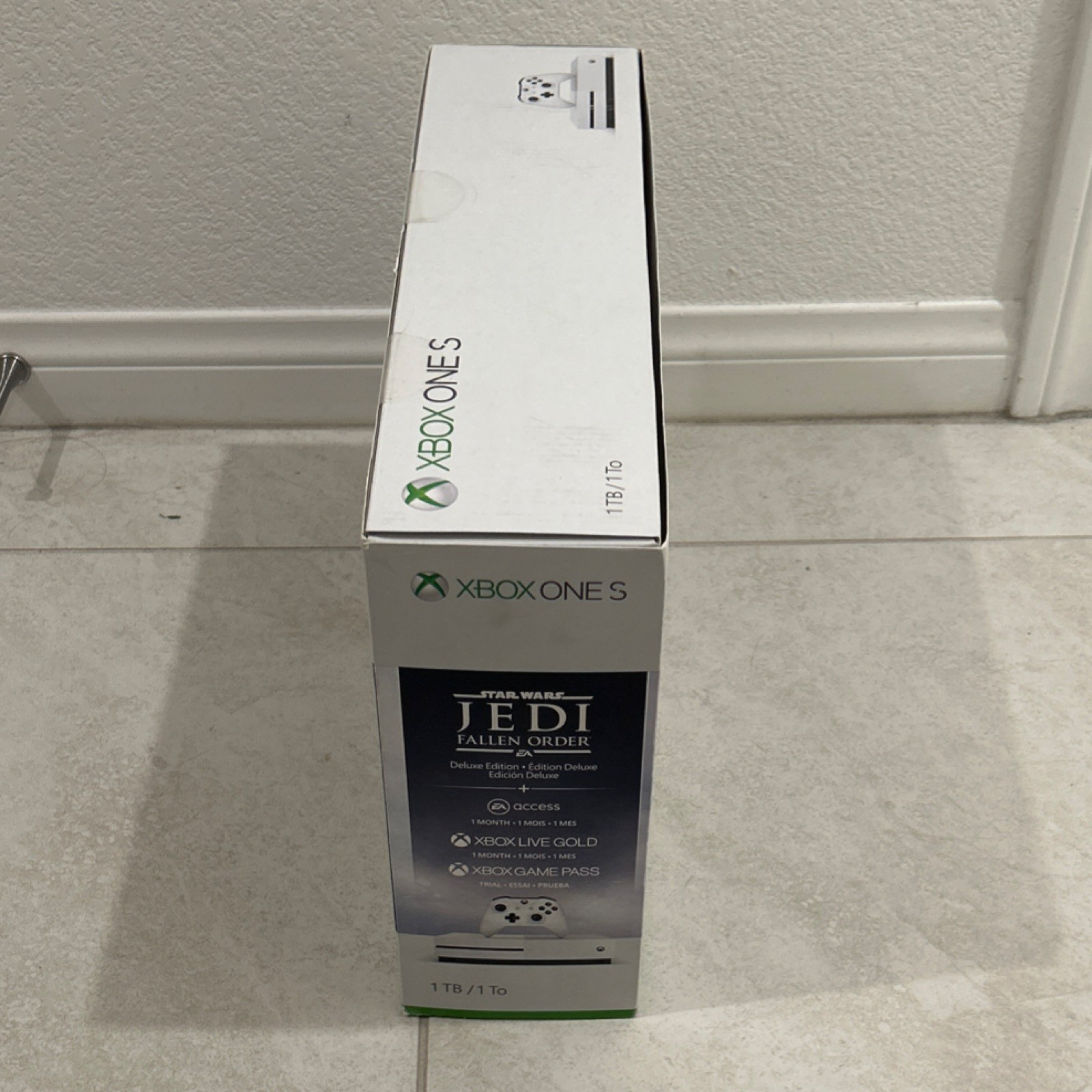 *New in Box/Factory Sealed* Xbox One S 1TB Console Bundle: Jedi Fallen Order
