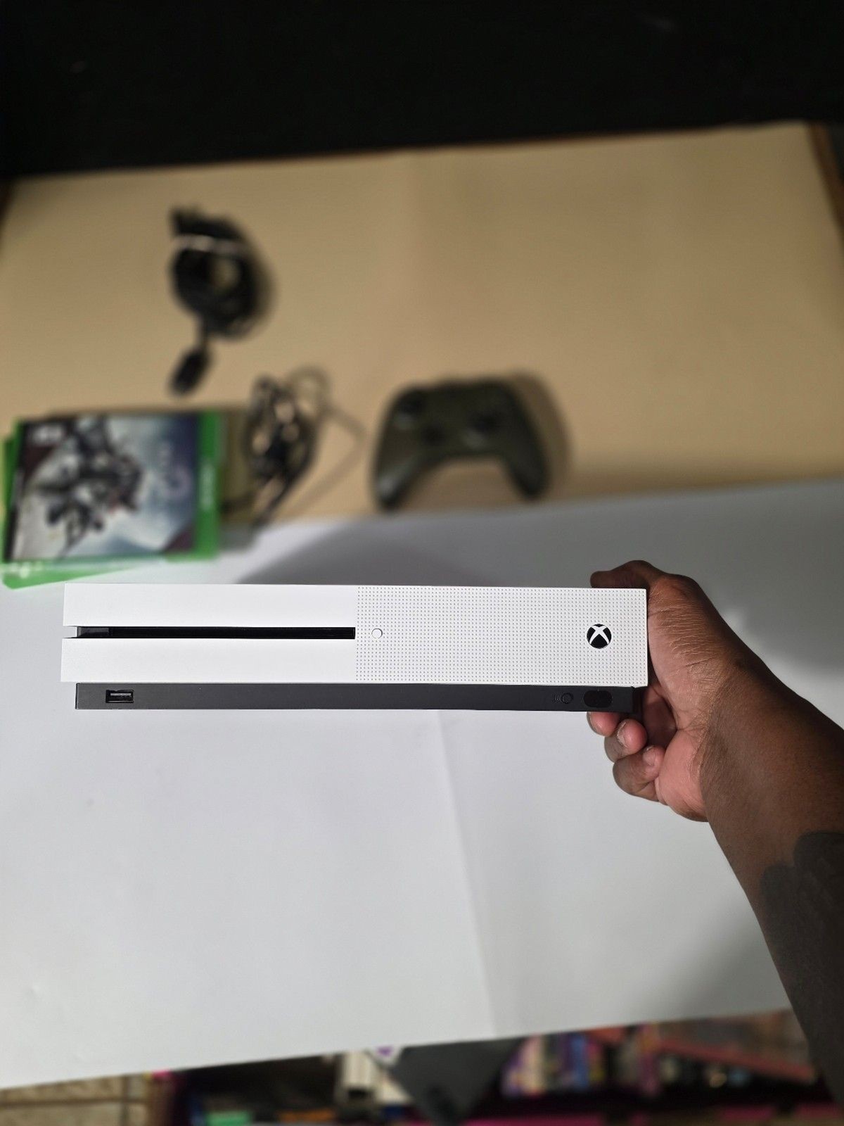 Xbox One S 500GB Bundle – Controller + 3 Games + Cables