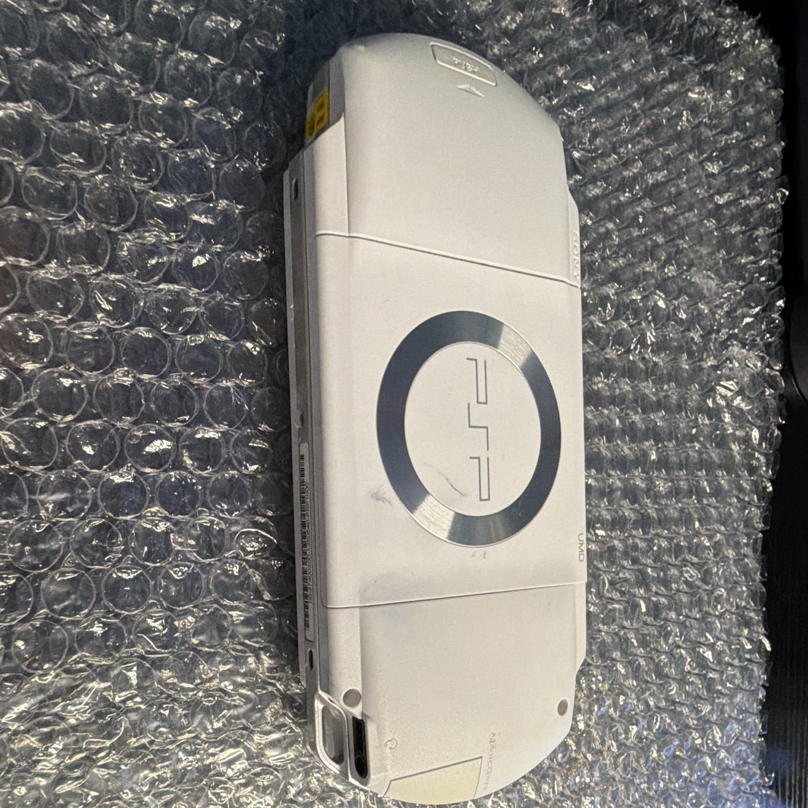 Sony PSP-1000 White Handheld Console Wi-Fi, Headphone Jack, 64MB