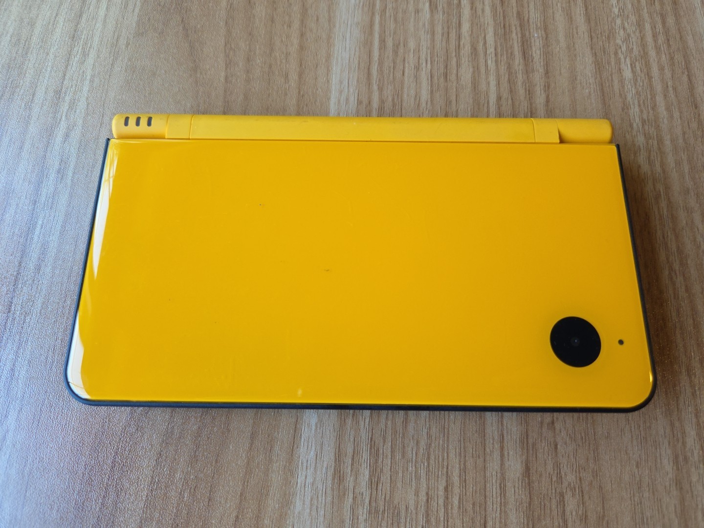 Nintendo DSi LL XL Yellow Console Japan W/charger US SELLER