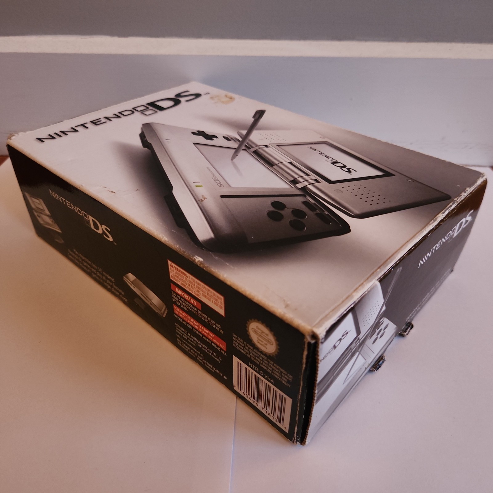 Nintendo DS Original Silver boxed & accessories – Aust release -Read Description