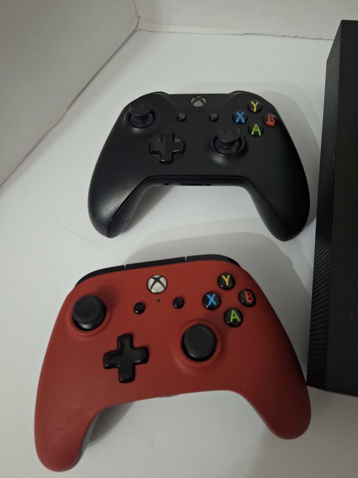 Microsoft Xbox One X Console 1TB 1787 BUNDLE 2 Controllers, Power Cords, 5 Games