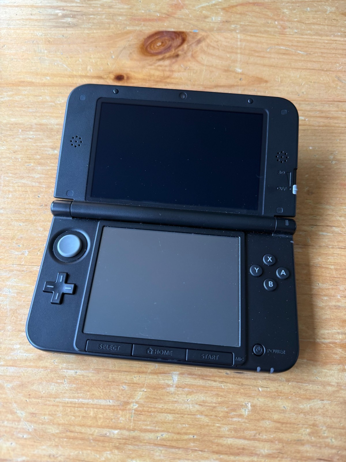 Nintendo 3DS XL Blue/Black – Tested w/ Case, Charger, 4 Games, Stand