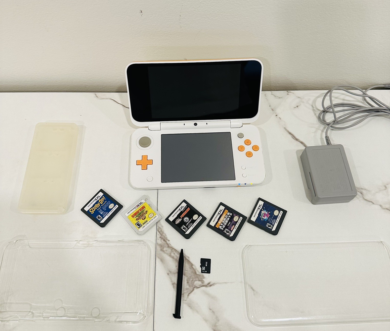 Nintendo New 2DS XL White Orange w/ 5 Games 32GB SD Charger Case Stylus Tested