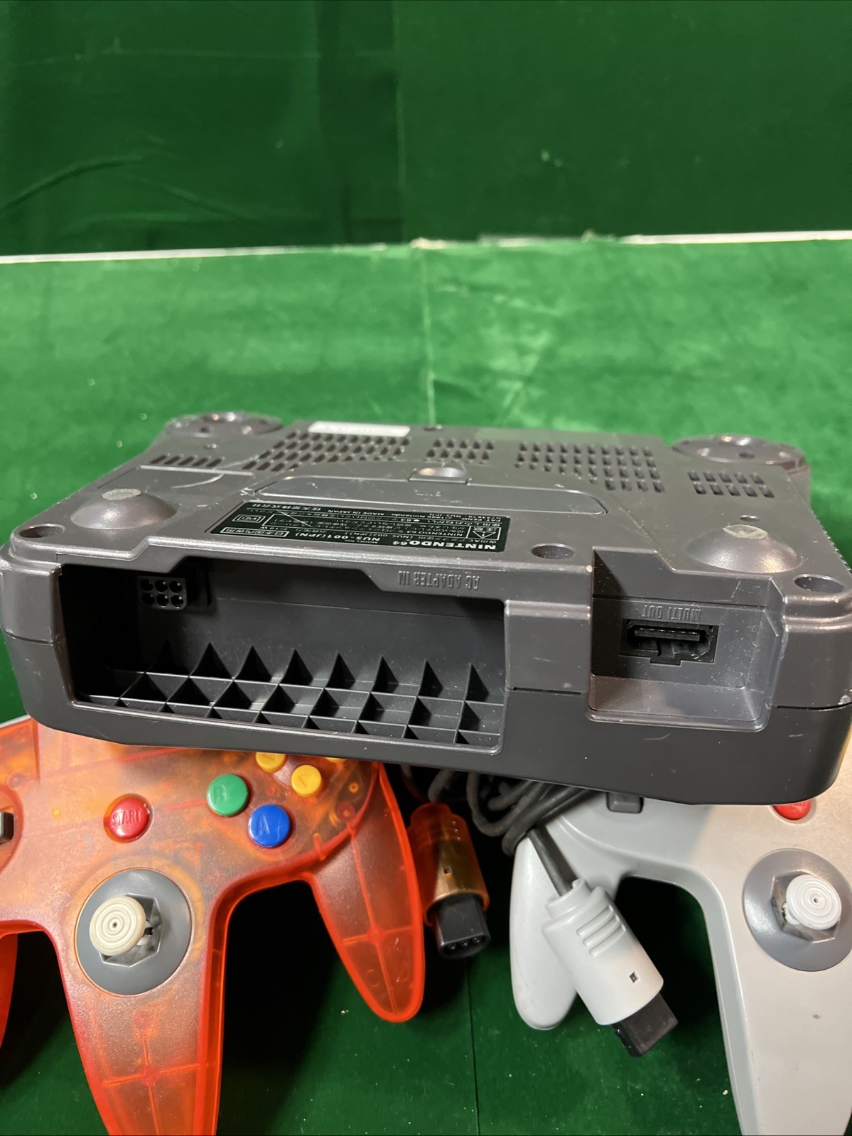 Nintendo 64 Console Only Nus 001 JPN 2 Controllers Atomic Only