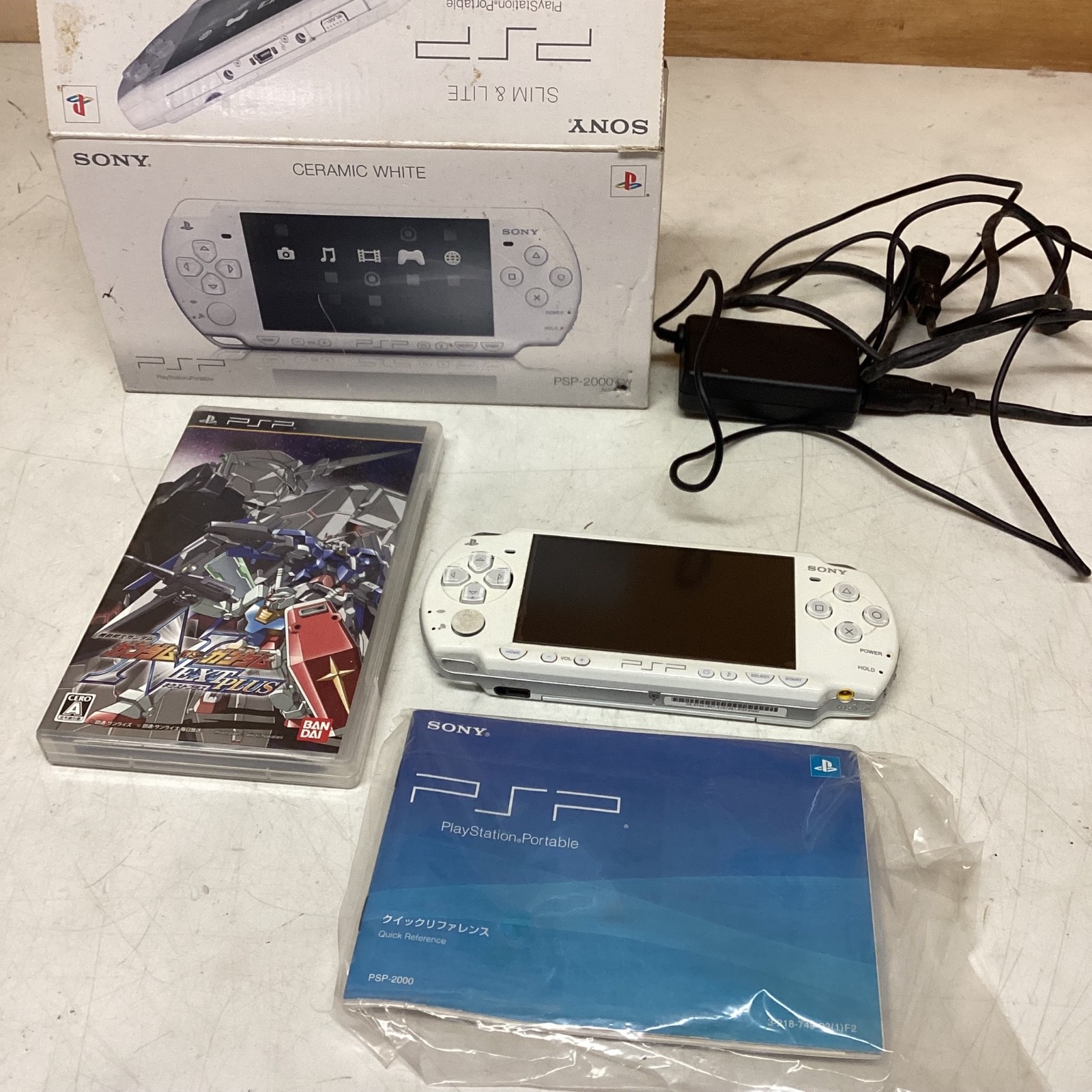 Sony PSP-2000 Ceramic White Console Boxed Junk With Game AC Adapter