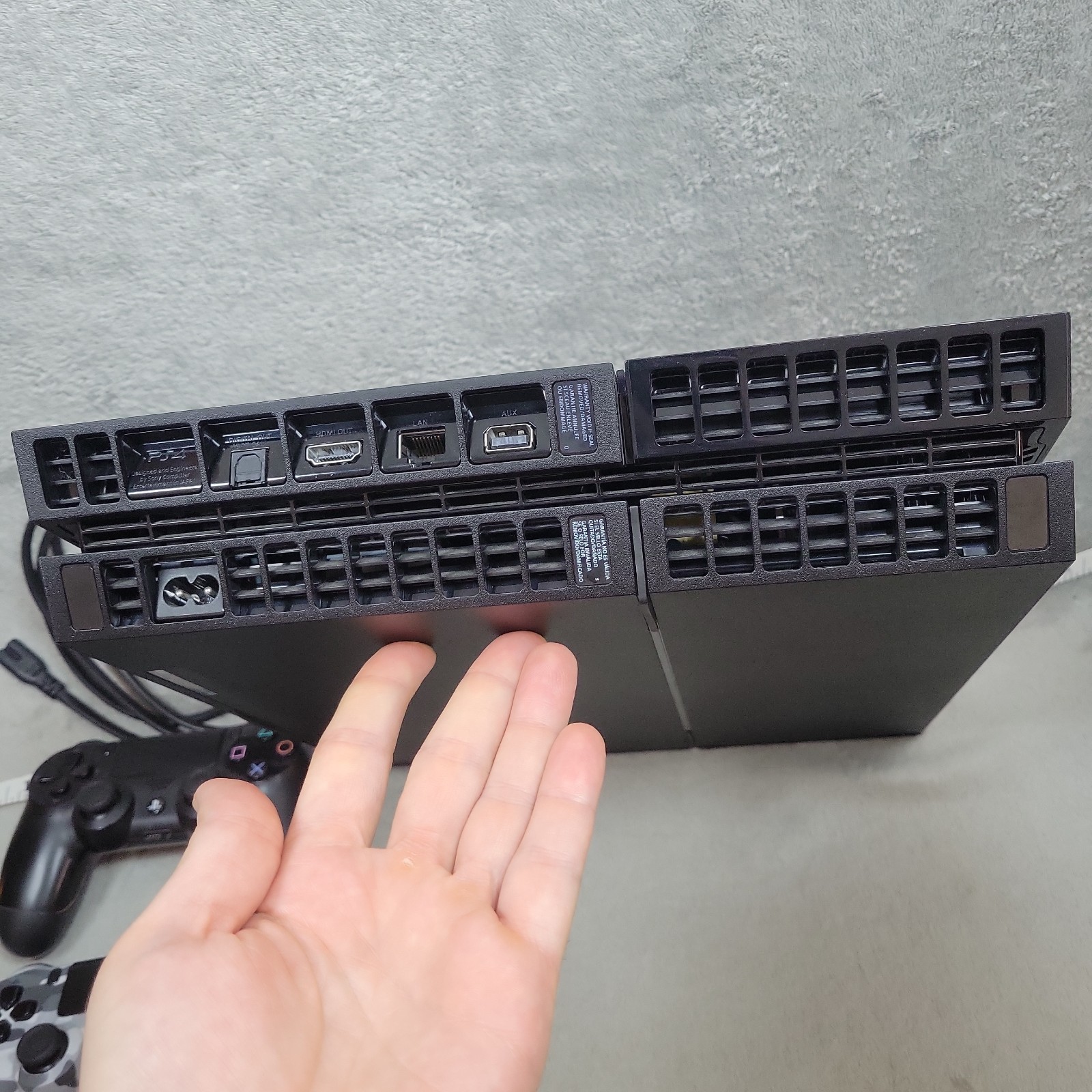 Sony PS4 500GB Console CUH-1115A w 2 Controllers, 1 Drift Issue – Original Owner