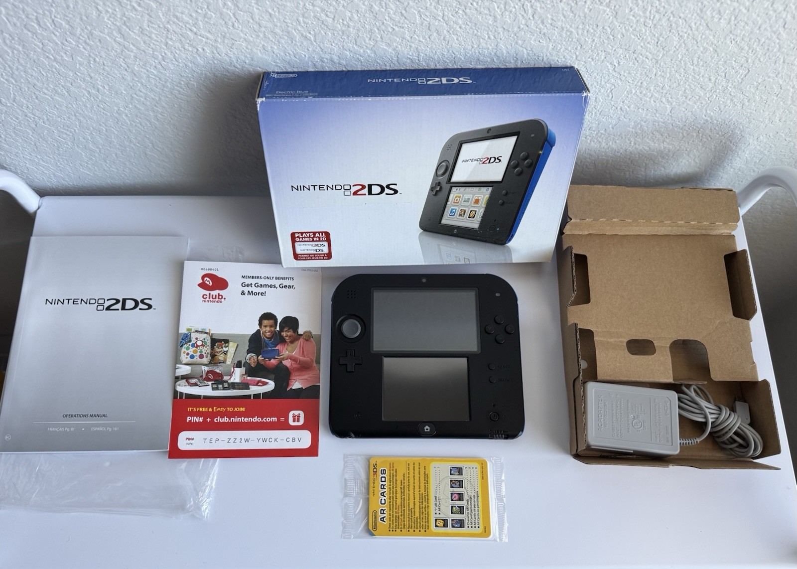 Nintendo 2DS (Black + Electric Blue) | Great Condition | Complete