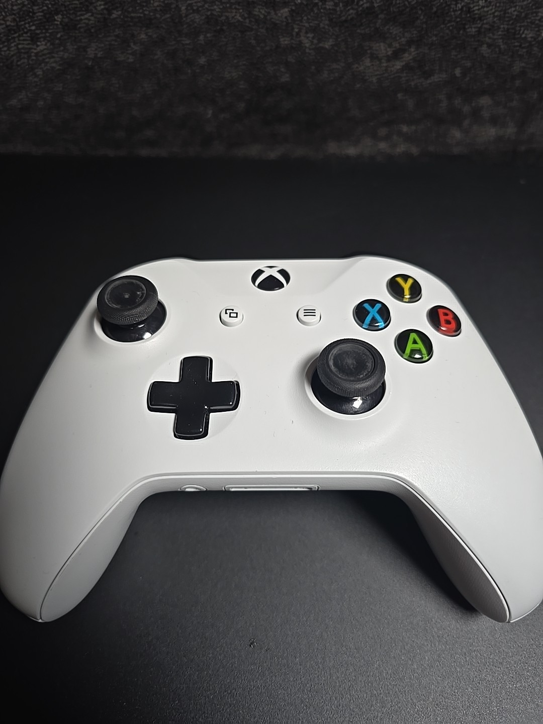Microsoft Xbox One X 1TB Console Model 1787 Bundle + 1 Controller 9 Games