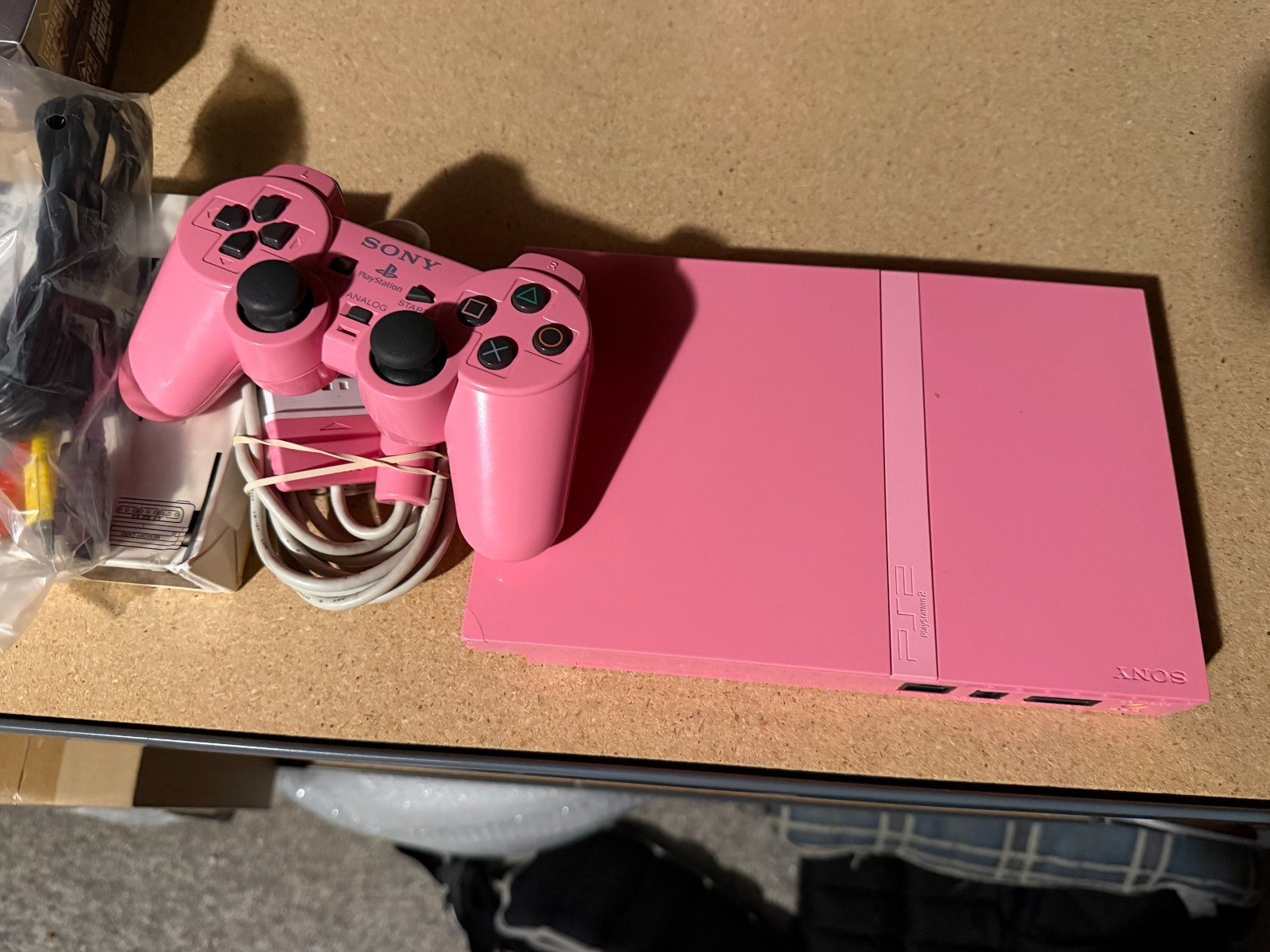 Sony Playstation 2 PAL Console with cables and Controller