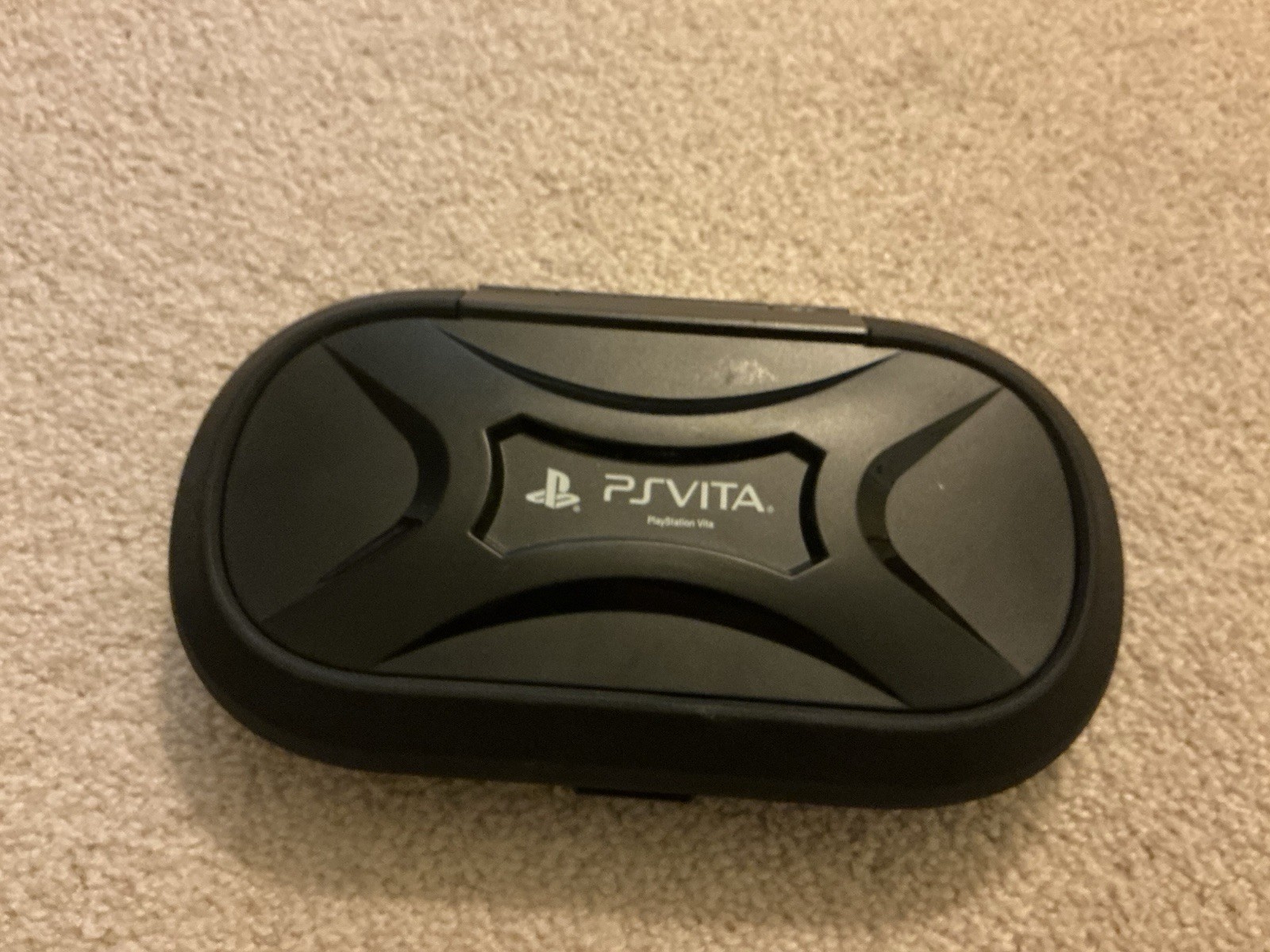 PS Vita PCH-1001 Black Game Console with Charger Case Borderlands 2 P4G 8 gb