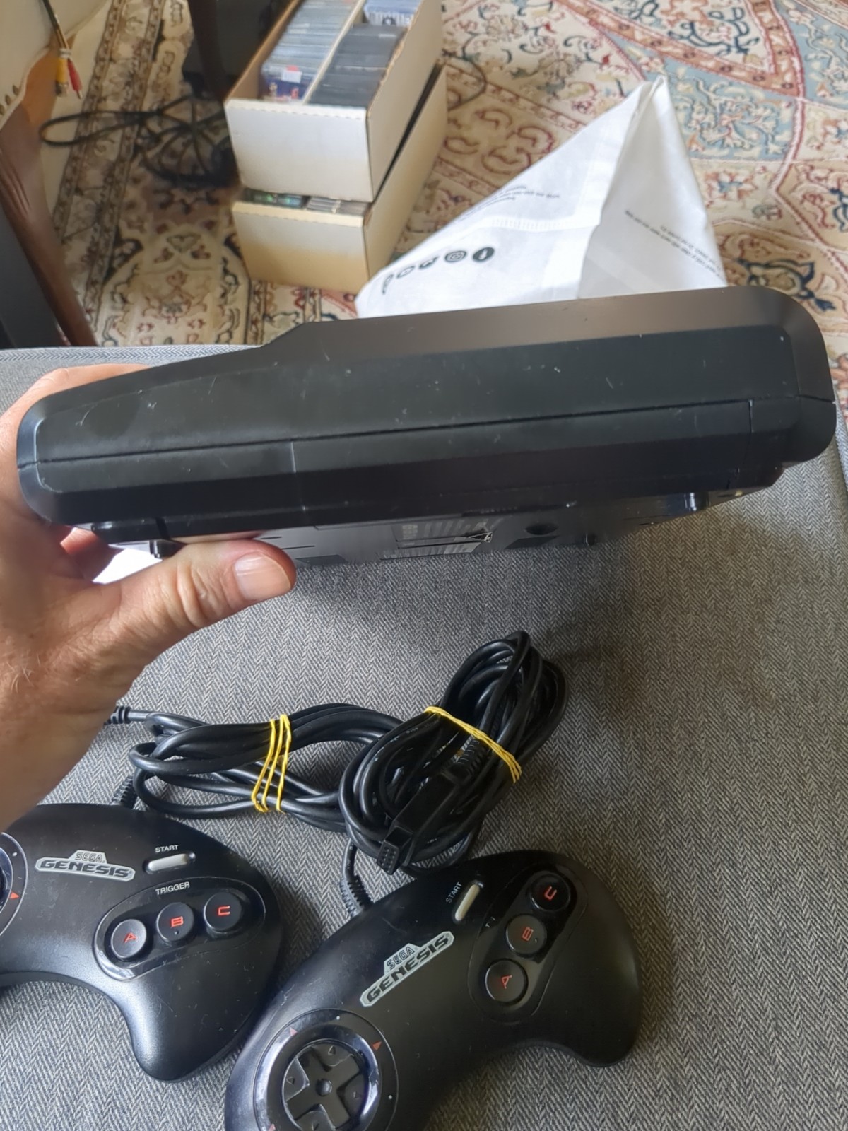 SEGA GENESIS Console MK-1601 AUTHENTIC Video Game System 1st Model 2 Controller
