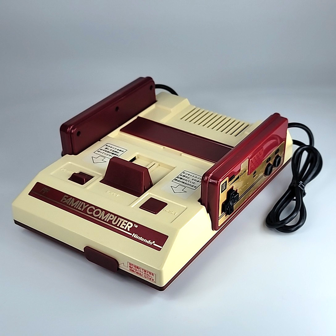 NINTENDO FAMICOM CONSOLE HVC-001 BOX & MANUAL & 1５GAMES From Japan 2407100001