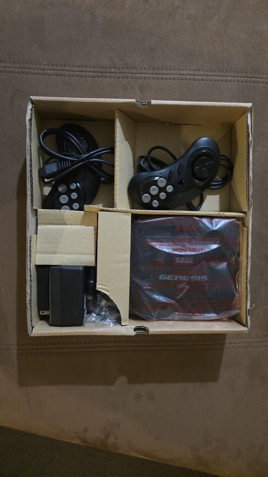 SEGA GENESIS MODEL 3 CONSOLE Open Box With Extra Controller