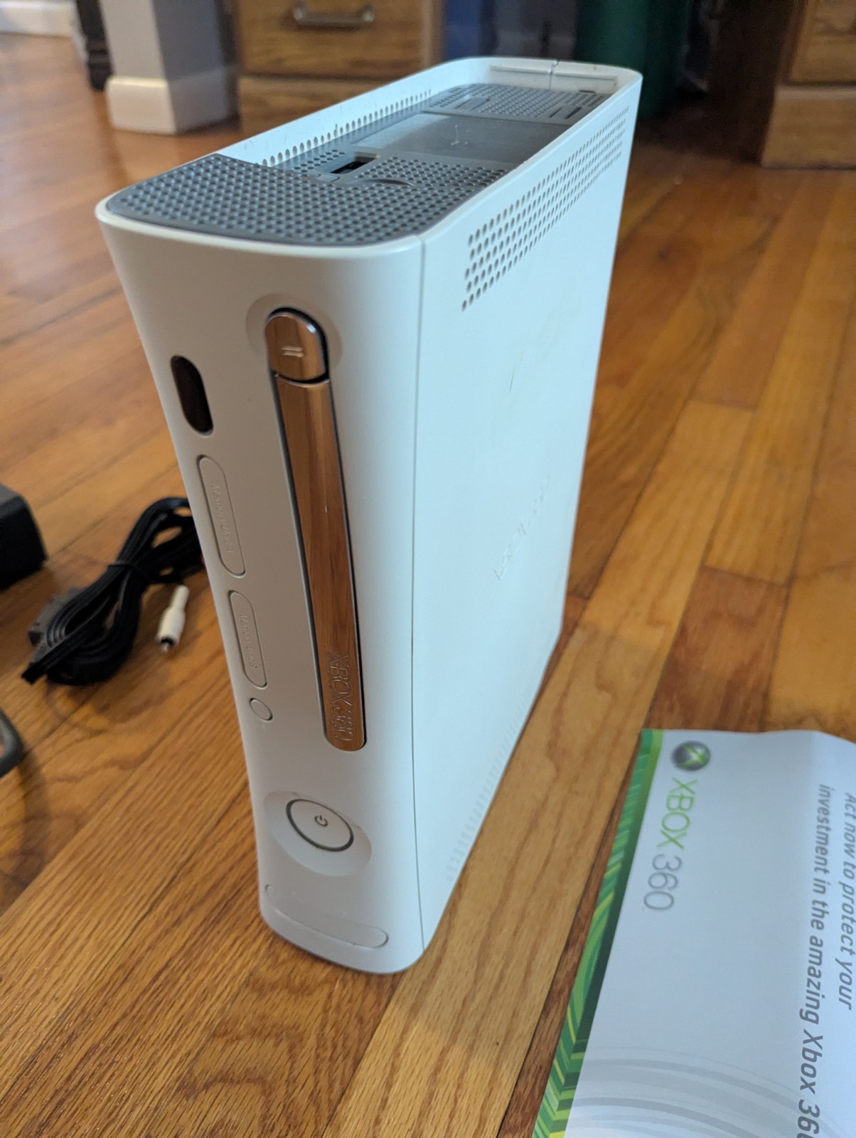 Microsoft Xbox 360 Pro 20GB Console – White – UNTESTED