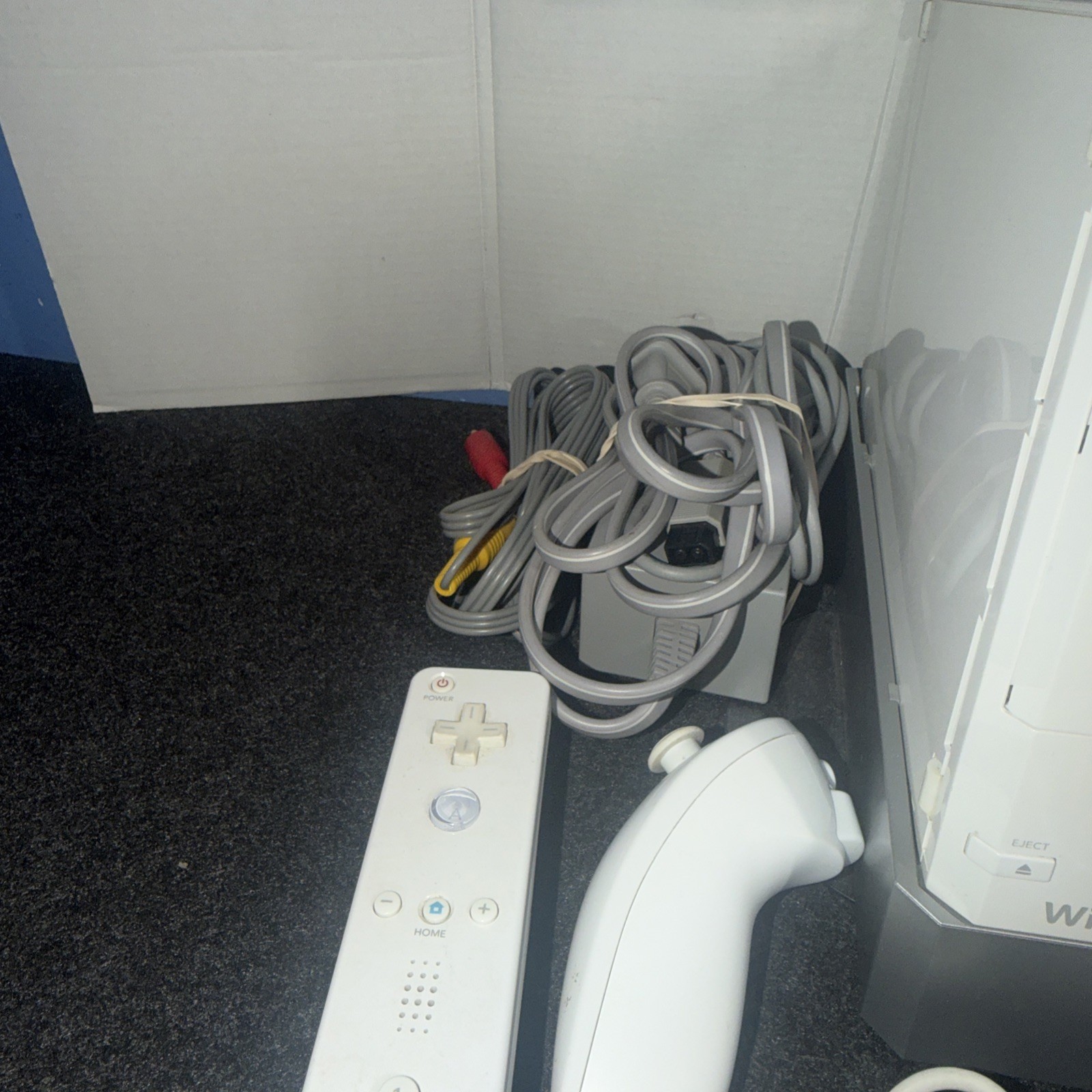 Nintendo Wii RVL-001 Console Bundle 1 Controller 1 Nunchuck 8 Games Tested