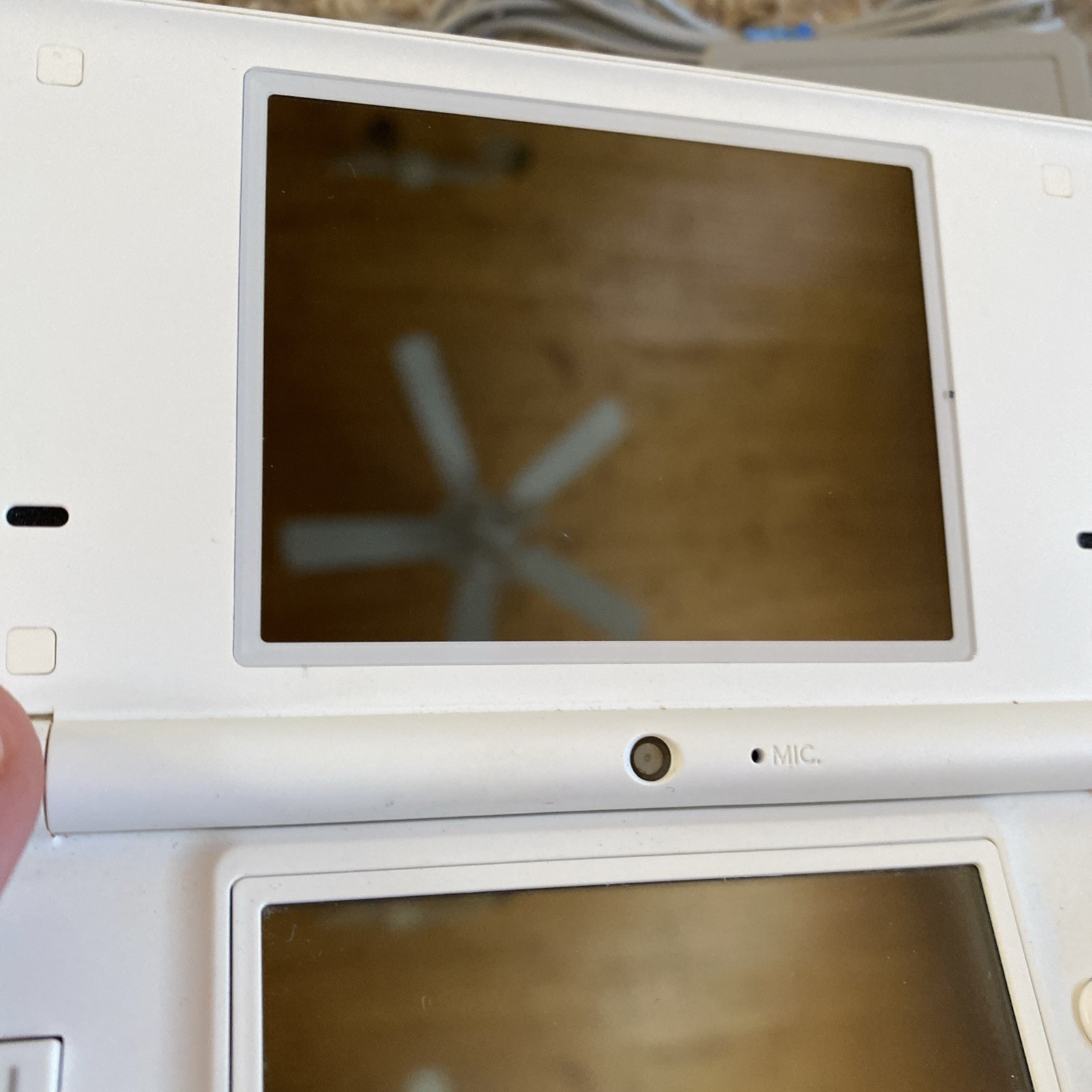 Nintendo DSi White Console in Original Box USA Version Charger Stylus Manual