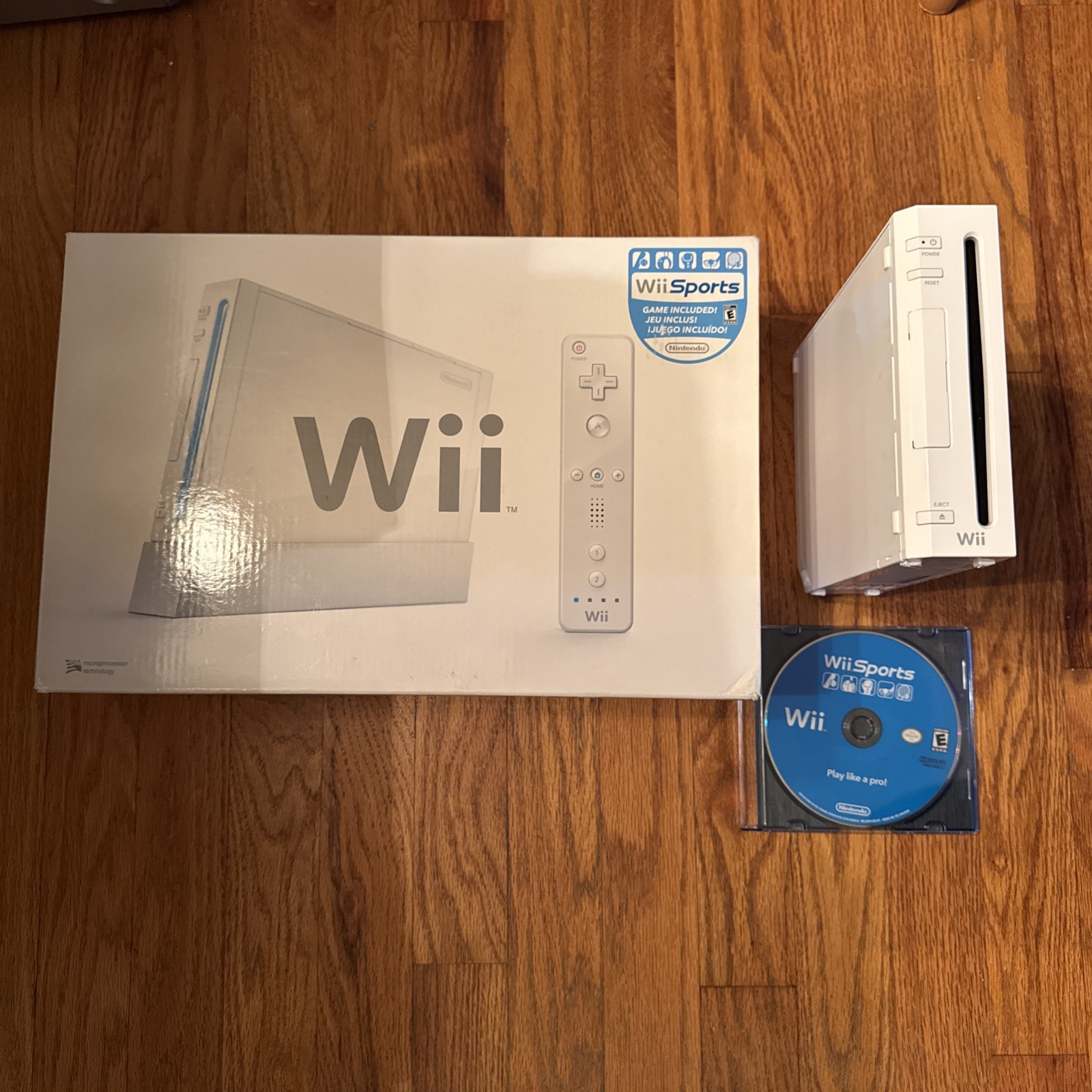 Nintendo Wii RVL-001 White Console Only Tested W/ Original Box & Wii Sports!