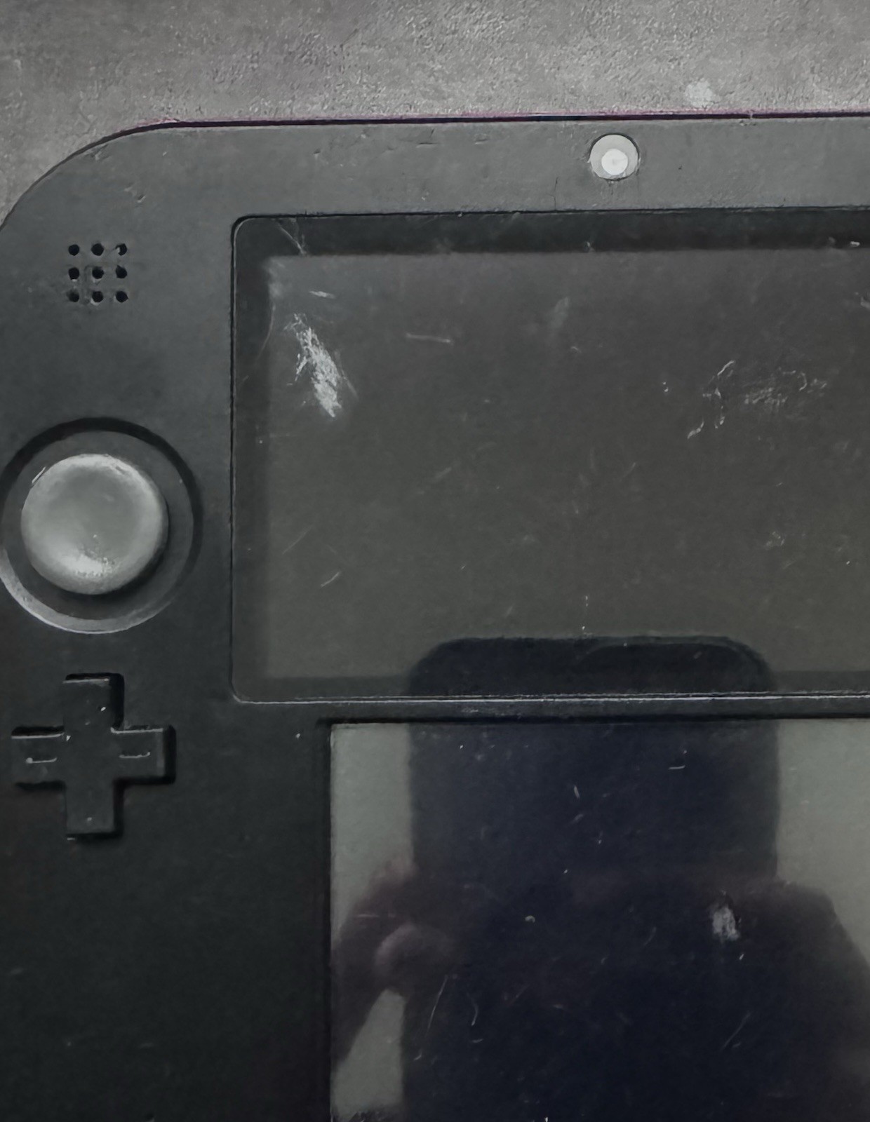 Nintendo 2DS FTR-001 – Black/Red – w/ Charger & Stylus (Minor Scratch)