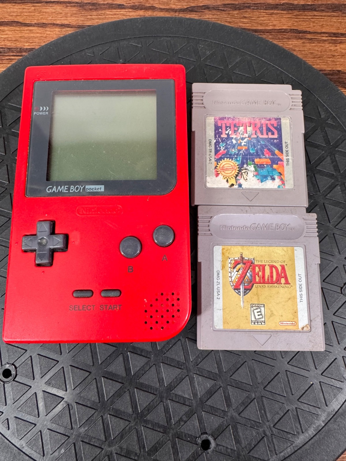 Nintendo Game Boy Pocket Red Console + Zelda Link’s Awakening + Tetris Tested