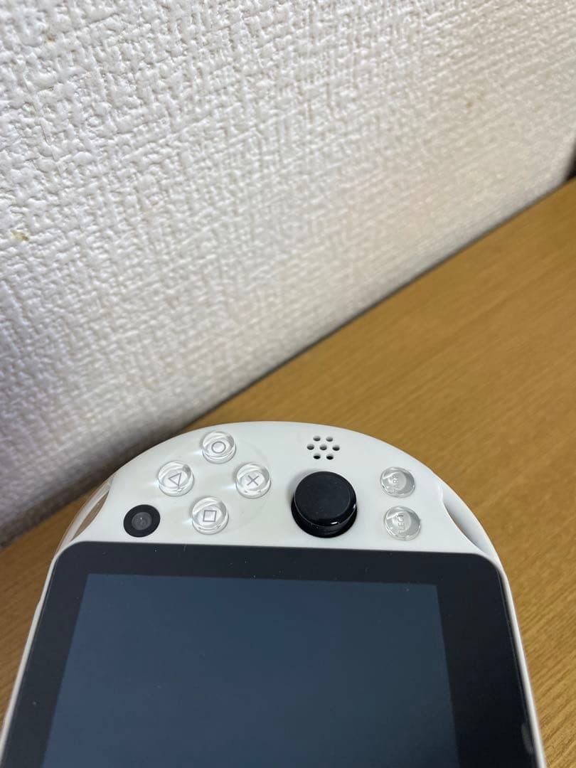 Sony PS Vita PCH-2000 White Console Tested Working Charger Included Region Free