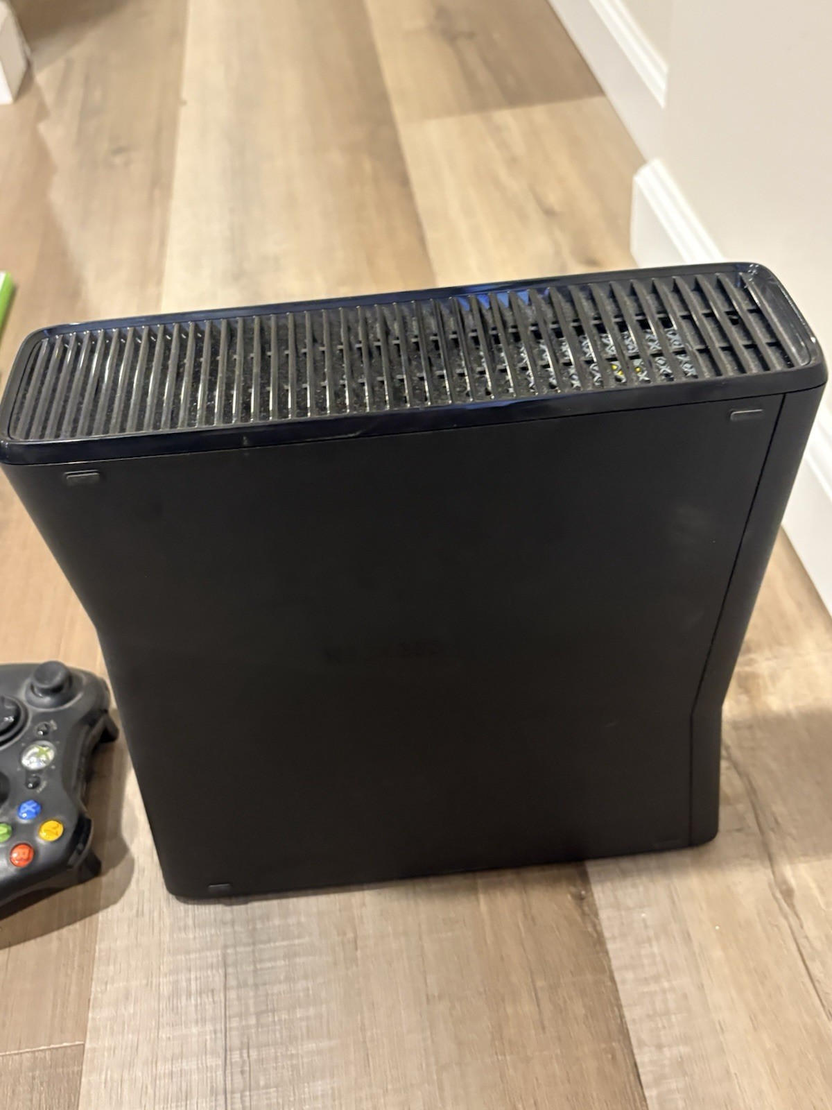 Microsoft Xbox 360 S 250GB Bundle – 37 Games & Controller – Tested & Working