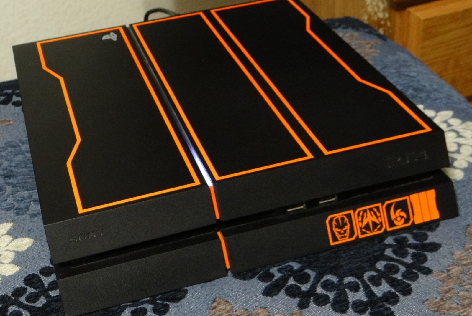 Sony PS4 COD: BO3 LTD Edition 1 TB CUH-1215B – 2 Games & 2 Controllers *TESTED*