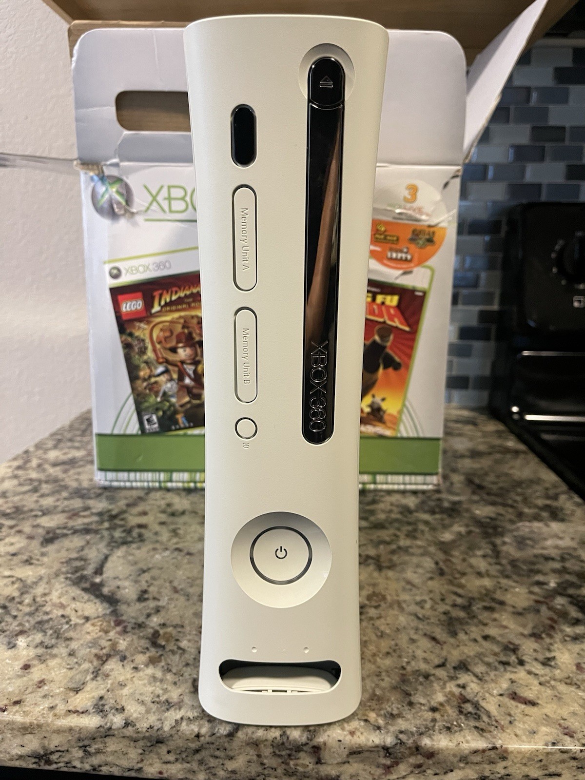 Microsoft Xbox 360 Pro System Value Bundle 60GB WORKNG NO GAMES
