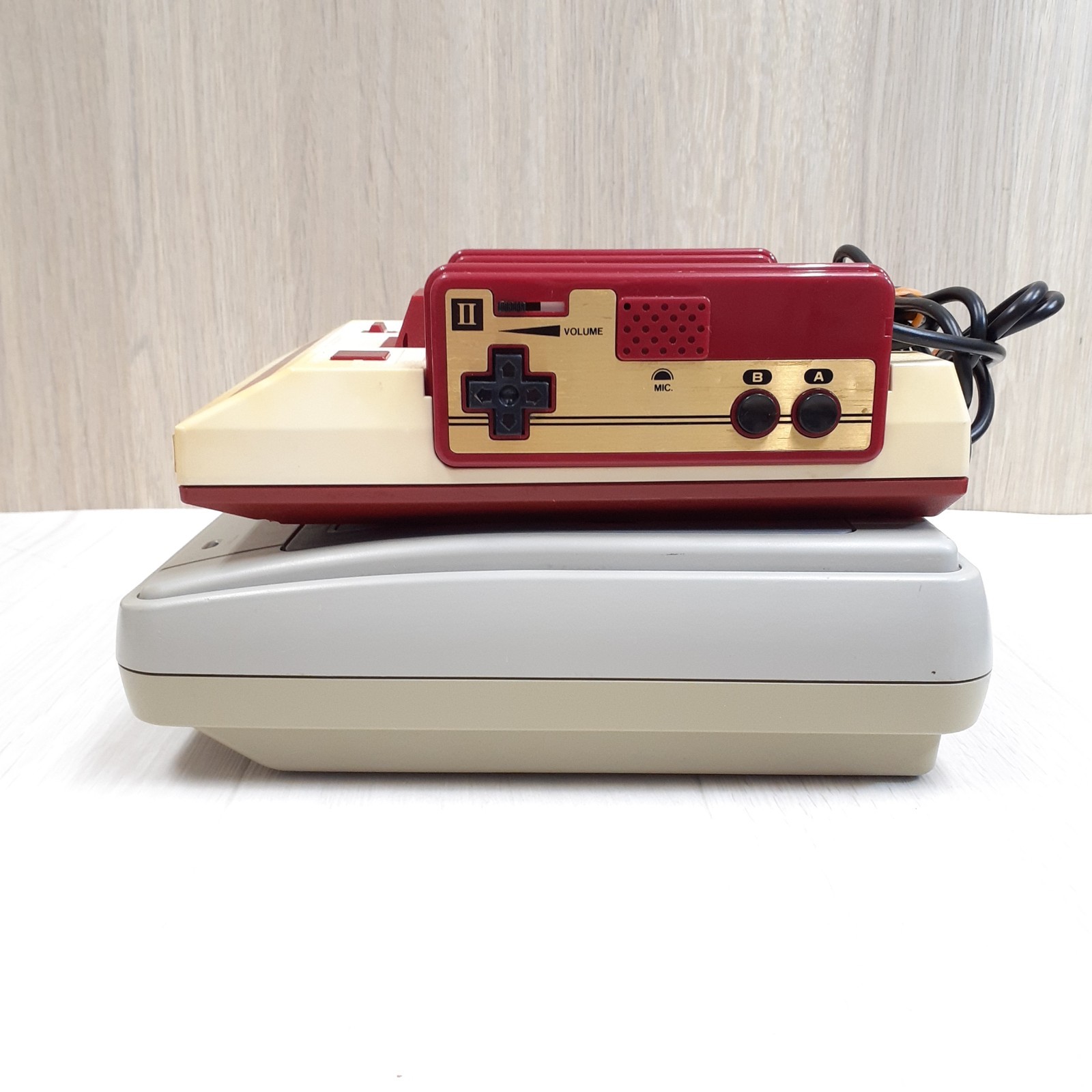 Nintendo Japanese original Famicom & Super Famicom Console with 6 Mario games