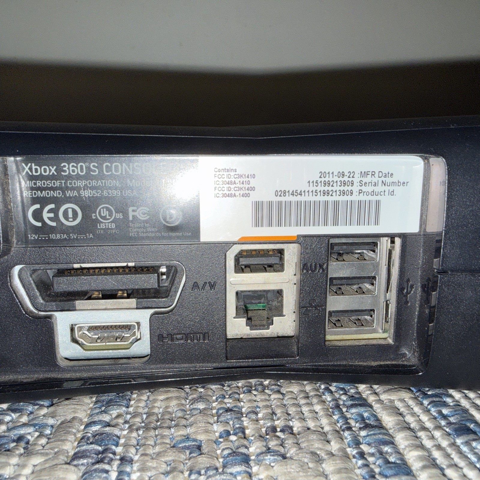 Microsoft Xbox 360 S 500GB + 1 Controller & Cables Tested Working